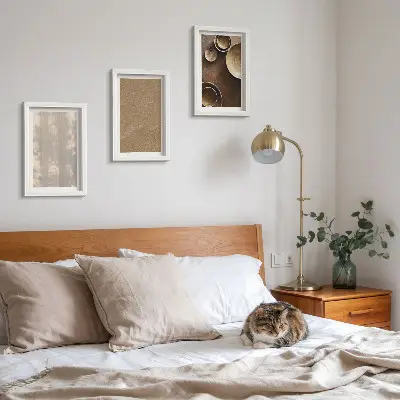 Conjunto de 3 quadros decorativos com estruturas e texturas em estilo minimalista