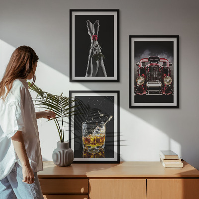 Composição de quadros moderna Pernas femininas rosa carro uísque