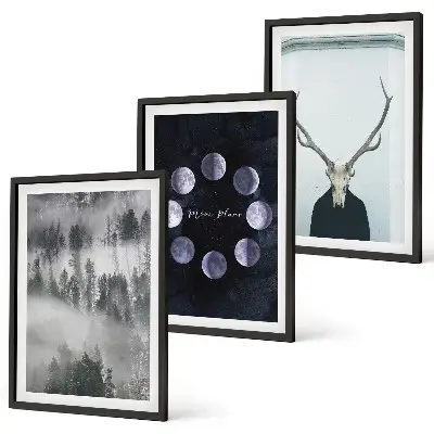 Conjunto de 3 quadros com moldura com paisagem florestal, neblina, lua e crânio de veado