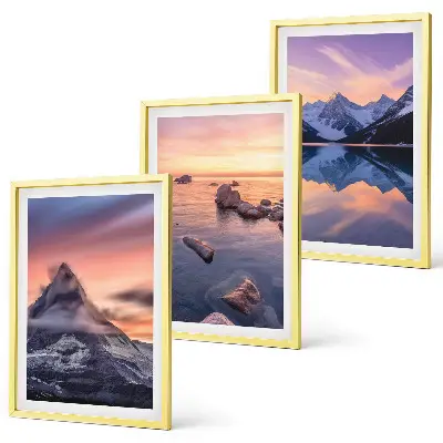 Composição de quadros moderna com paisagem de montanhas, lago e vista do oeste