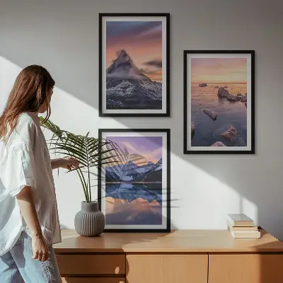 Composição de quadros moderna com paisagem de montanhas, lago e vista do oeste