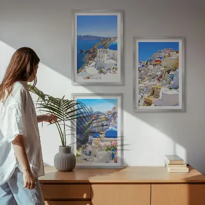 Conjunto de quadros para sala de estar com tema de arquitetura paisagística de Oia Santorini