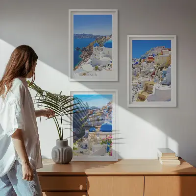 Conjunto de quadros para sala de estar com tema de arquitetura paisagística de Oia Santorini