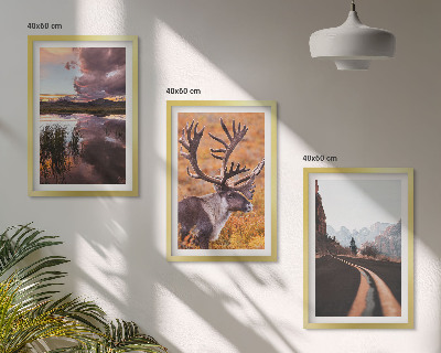 Conjunto de 3 quadros com moldura Paisagens montanhosas com renas