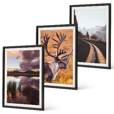 Conjunto de 3 quadros com moldura com paisagens de montanhas e renas