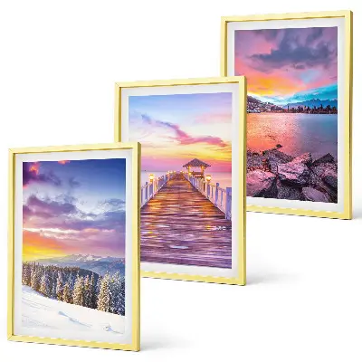 Conjunto de 3 quadros com moldura com paisagem de lago de montanha no inverno