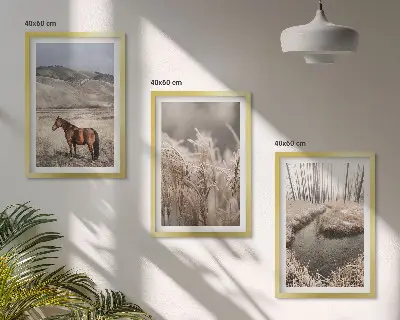Conjunto de quadros para sala de estar com tema de cavalos, paisagem, grama e riacho