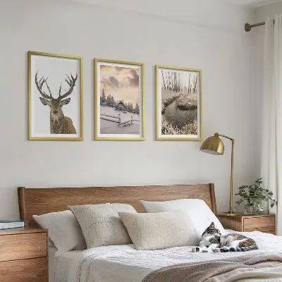 Conjunto de quadros para sala de estar com paisagem de inverno e cabana de veados
