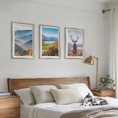 Conjunto de 3 quadros com moldura paisagem de natureza com veado, lago e montanhas