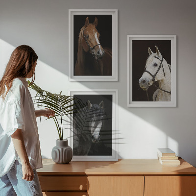 Composição de quadros moderna Retratos de cavalos em tons de pelo.