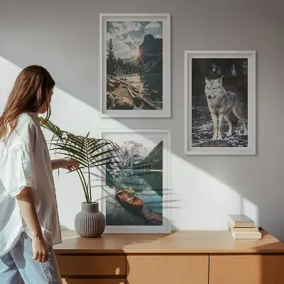 Conjunto de 3 quadros com moldura com temática de montanhas, lagos, lobos e natureza