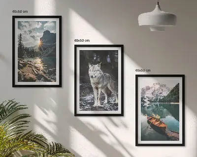 Conjunto de 3 quadros com moldura com temática de montanhas, lagos, lobos e natureza