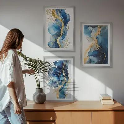 Conjunto de quadros para sala de estar com padrões abstratos azuis