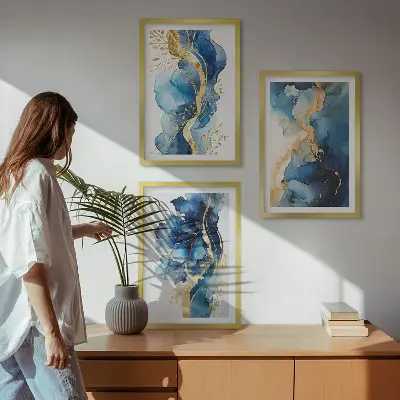 Conjunto de quadros para sala de estar com padrões abstratos azuis