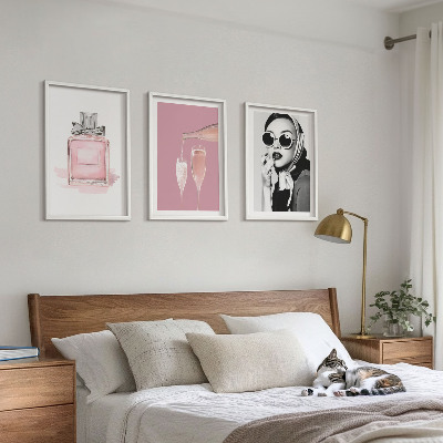 Composição de quadros moderna Acessórios rosa estilosos