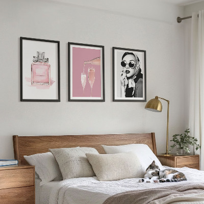 Composição de quadros moderna Acessórios rosa estilosos