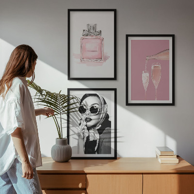 Composição de quadros moderna Acessórios rosa estilosos