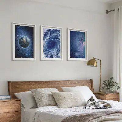Conjunto de quadros para sala de estar com estampa de tempestade espacial e galáxia da Terra