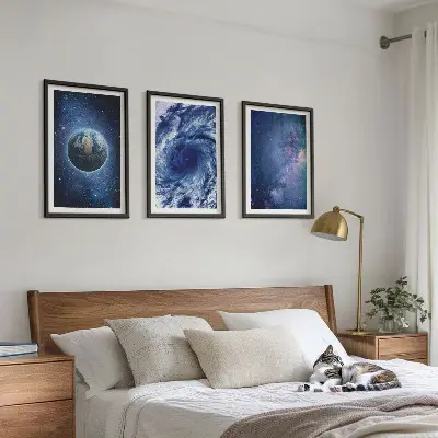 Conjunto de quadros para sala de estar com estampa de tempestade espacial e galáxia da Terra