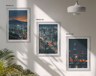 Conjunto de 3 quadros com moldura Vista da cidade a partir da montanha à noite.