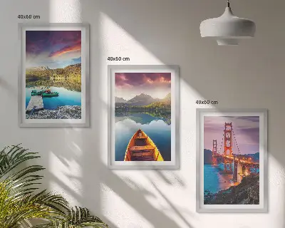 Conjunto de 3 quadros com moldura com vistas das montanhas para o lago e pontes