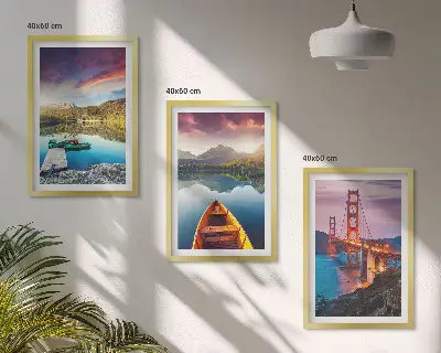 Conjunto de 3 quadros com moldura com vistas das montanhas para o lago e pontes
