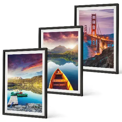 Conjunto de 3 quadros com moldura com vistas das montanhas para o lago e pontes