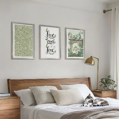 Conjunto de 3 quadros com moldura com estampas de folhas verdes de arquitetura botânica