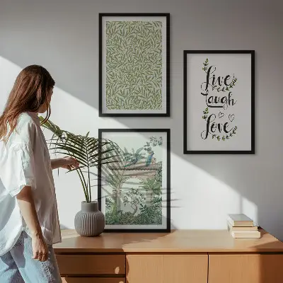 Conjunto de 3 quadros com moldura com estampas de folhas verdes de arquitetura botânica