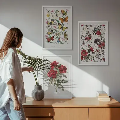Conjunto de 3 quadros com moldura estampa de borboletas com flores e rosas vermelhas