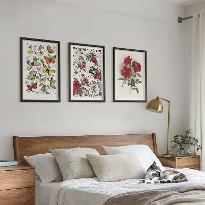 Conjunto de 3 quadros com moldura estampa de borboletas com flores e rosas vermelhas