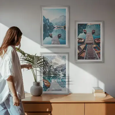 Conjunto de quadros para sala de estar com tema de píeres do lago e barcos