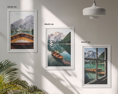 Conjunto de 3 quadros com moldura janela de barcos no lago da montanha