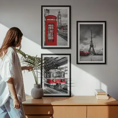 Conjunto de quadros para sala de estar com ícones do transporte de Londres e Paris