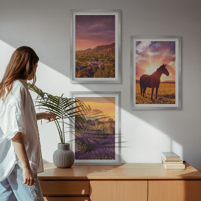 Composição de quadros moderna Paisagem montanhosa com um cavalo