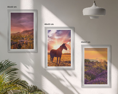 Composição de quadros moderna Paisagem montanhosa com um cavalo