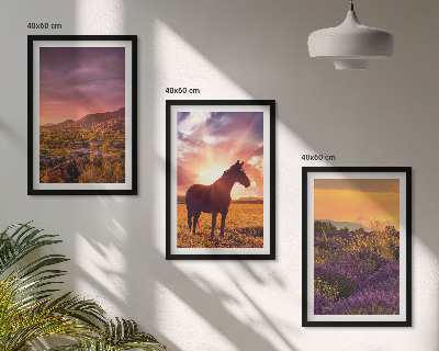Composição de quadros moderna Paisagem montanhosa com um cavalo