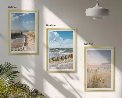 Conjunto de quadros para sala de estar com tema de praia, areia, ondas, céu e pássaros