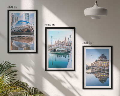Conjunto de 3 quadros com moldura Arquitetura de cidades sobre a água