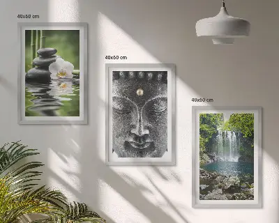 Composição de quadros moderna com a estampa de Buda e pedras da harmonia