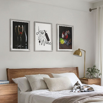 Conjunto de 3 quadros com moldura Taças de vinho com uvas e inscrição