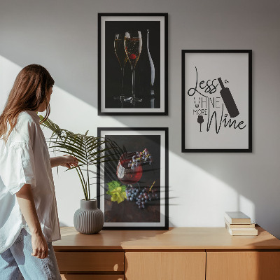 Conjunto de 3 quadros com moldura Taças de vinho com uvas e inscrição
