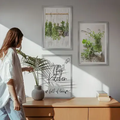 Conjunto de quadros decorativos modernos com tema de cozinha e ervas secas
