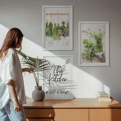 Conjunto de quadros decorativos modernos com tema de cozinha e ervas secas