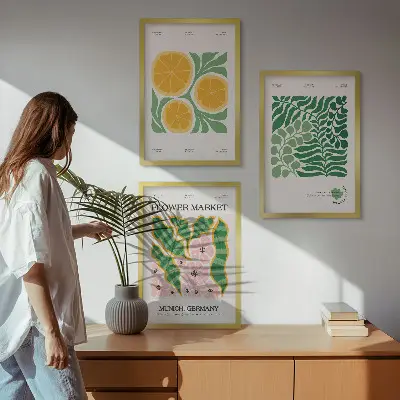 Conjunto de quadros para sala de estar com motivos de frutas e plantas em tons pastel