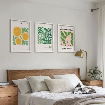Conjunto de quadros para sala de estar com motivos de frutas e plantas em tons pastel