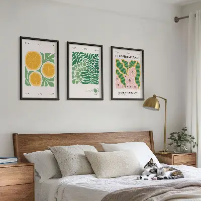 Conjunto de quadros para sala de estar com motivos de frutas e plantas em tons pastel