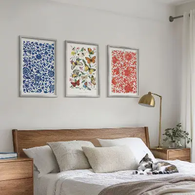 Conjunto de quadros para sala de estar com estética vintage de flores e borboletas