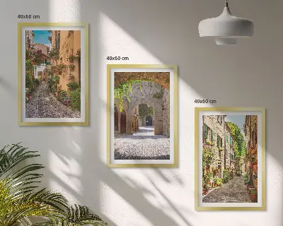 Composição de quadros moderna com estética de ruas italianas, flores e arquitetura