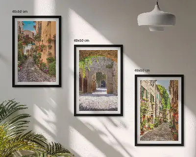 Composição de quadros moderna com estética de ruas italianas, flores e arquitetura